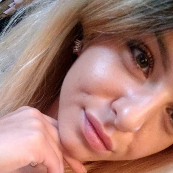 Meet your Posher, Rebecca - Picture 1 of 1